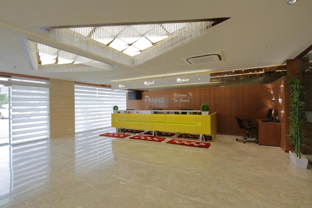 Hotel Pragati The Grand Amhedabad Dış mekan fotoğraf