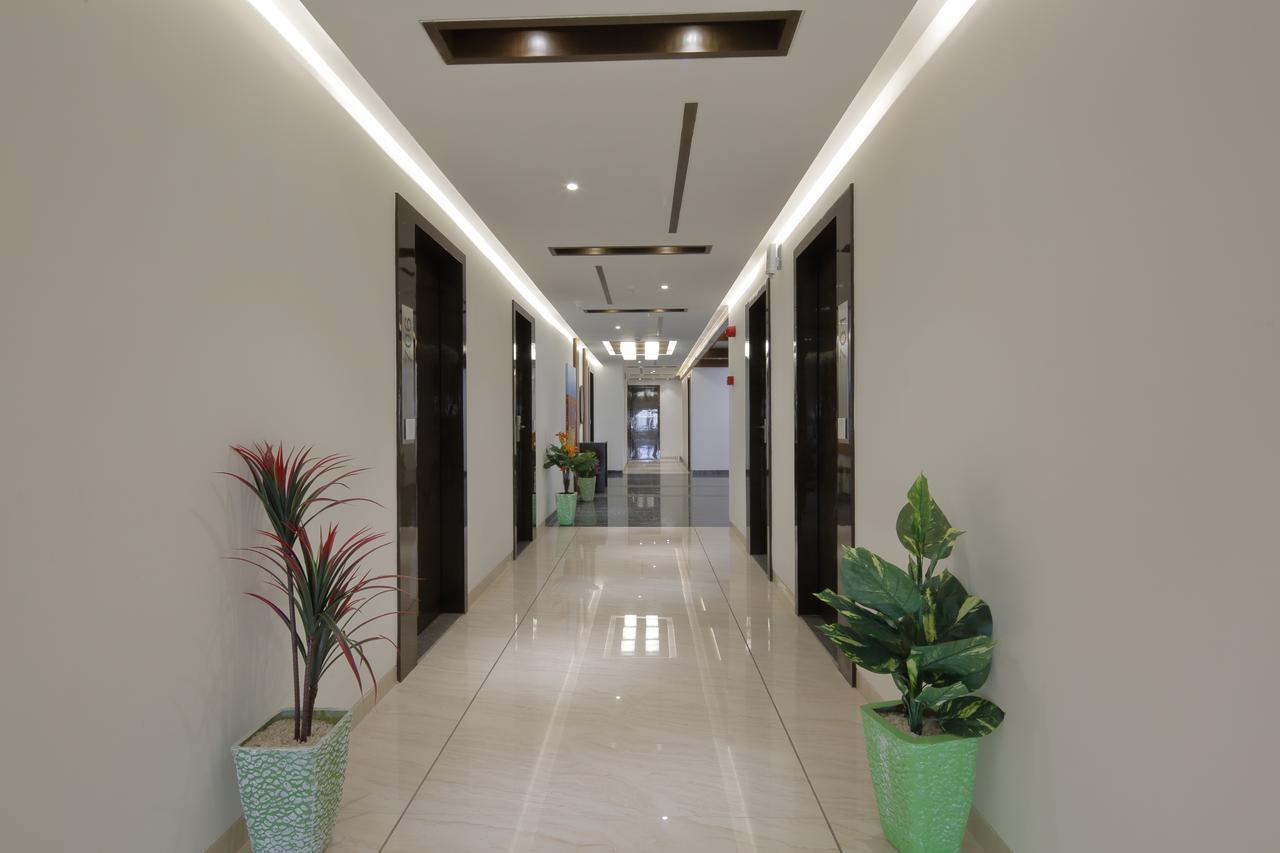 Hotel Pragati The Grand Amhedabad Dış mekan fotoğraf