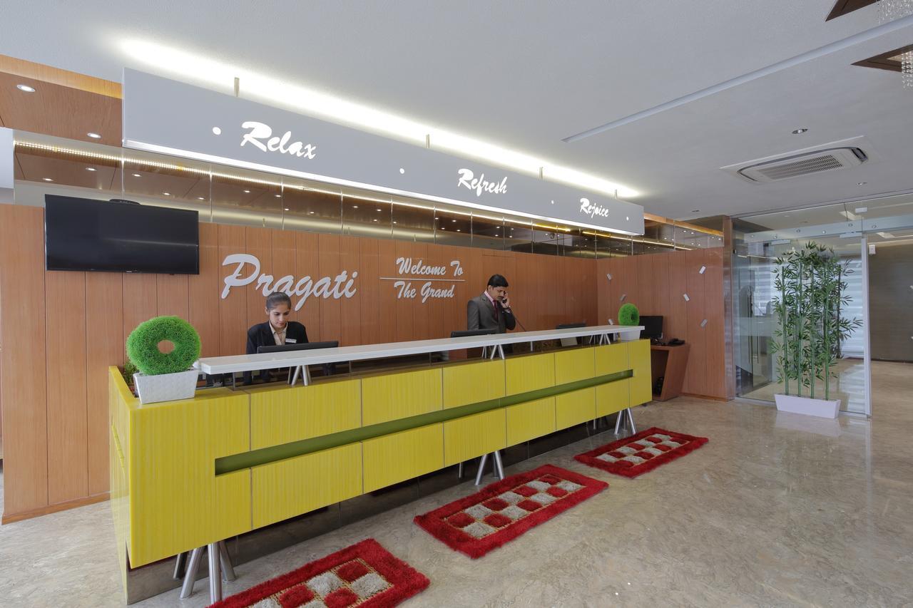 Hotel Pragati The Grand Amhedabad Dış mekan fotoğraf
