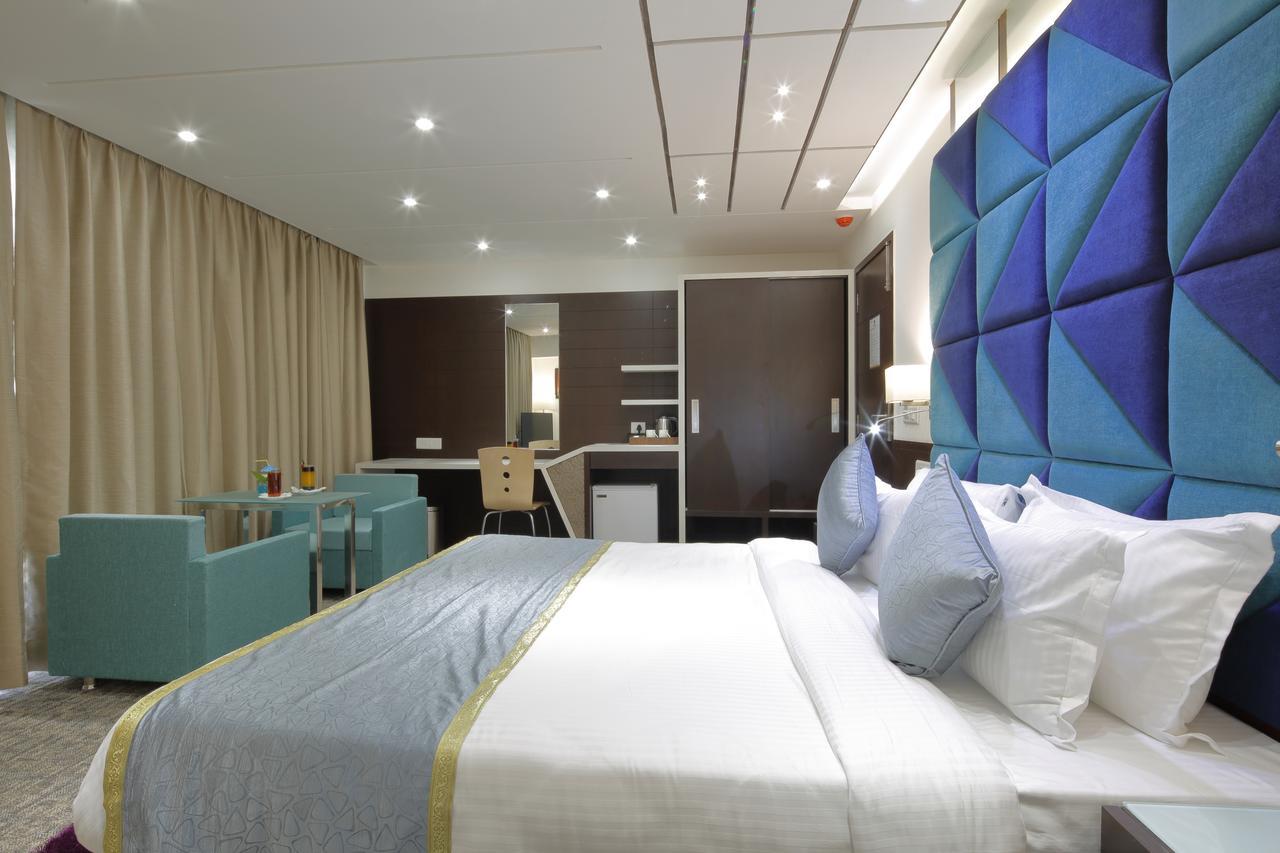 Hotel Pragati The Grand Amhedabad Dış mekan fotoğraf